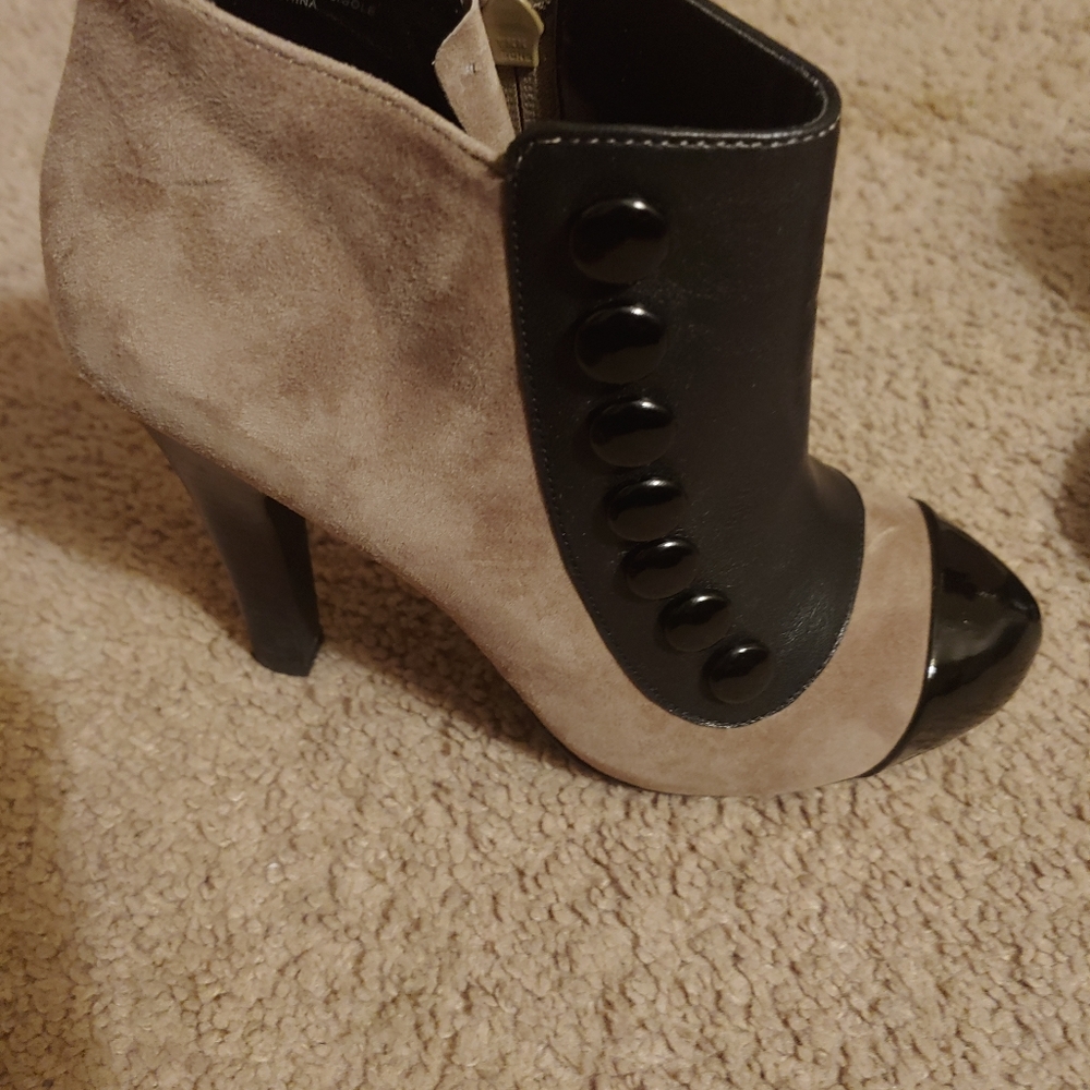 Never worn. - Picture 2 of 4